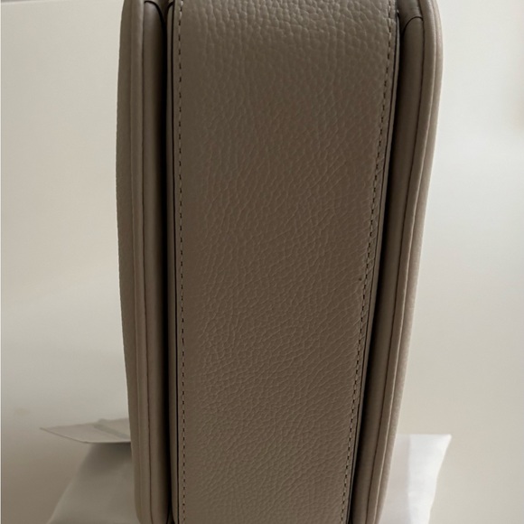 Coach Cassie Crossbody Bag Chalk Pebbled Leather Brass hardware - Picture 11 of 11